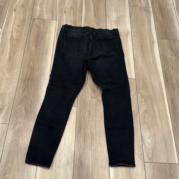 EUC Women’s Nordstrom’s FRAME Brand Size 32 Stretch Gray Black Distressed Jeans - Picture 8 of 10